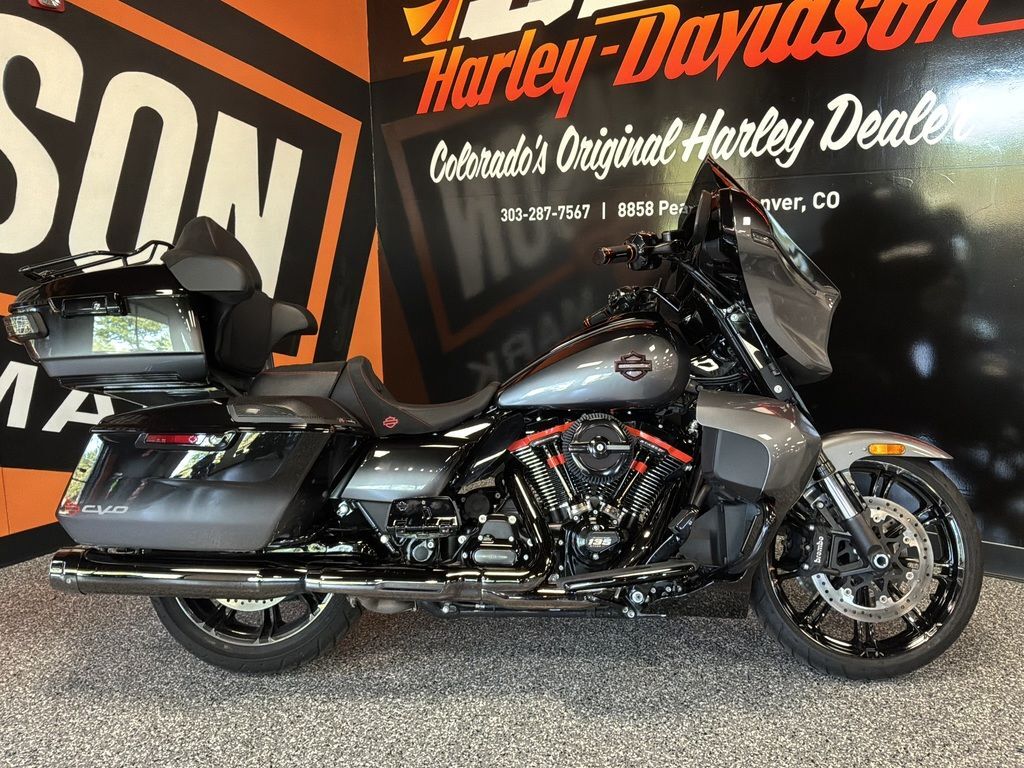 2025 Harley-Davidson® FLHXSE - CVO Street Glide® 135 FLHXSE in Denver, CO
