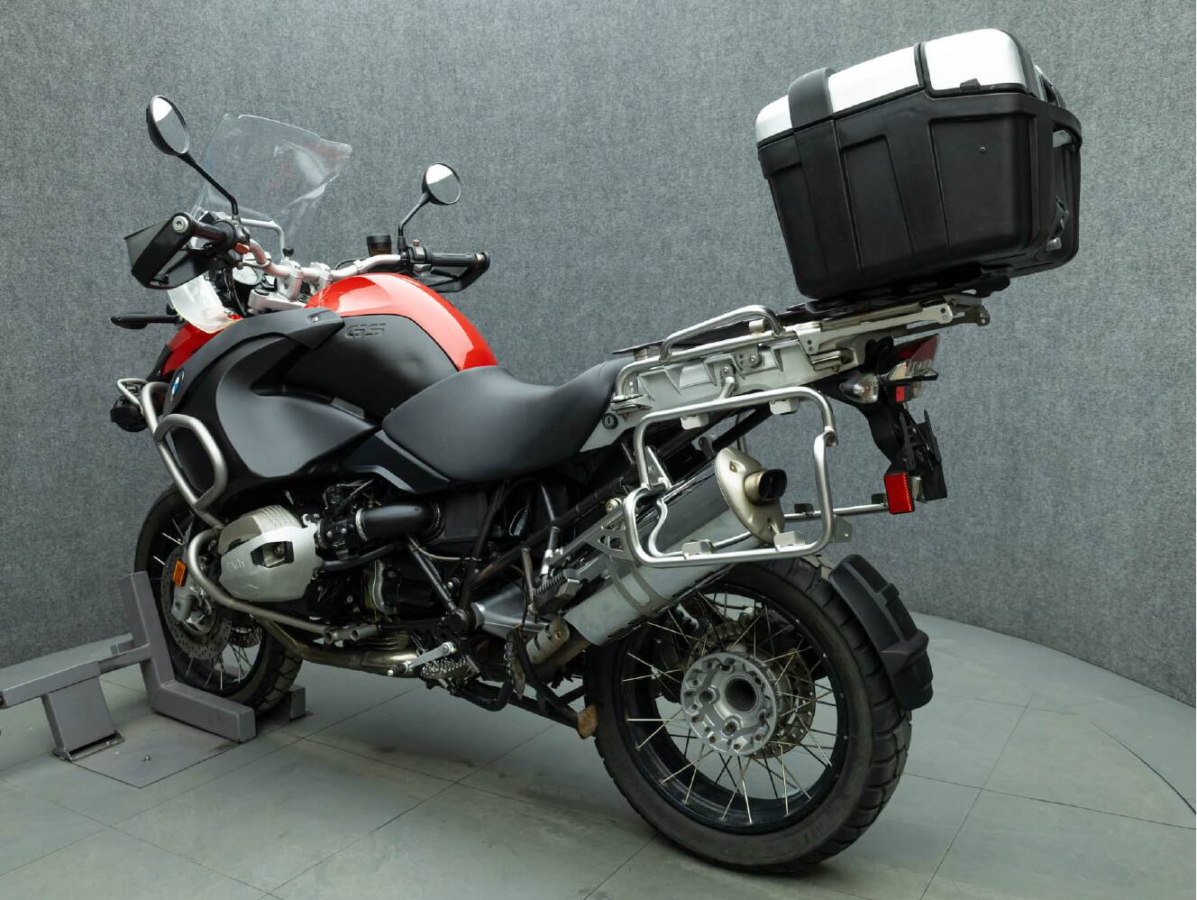 A photo of this 2012 BMW R1200GS ADVENTURE PREMIUM W/ABS