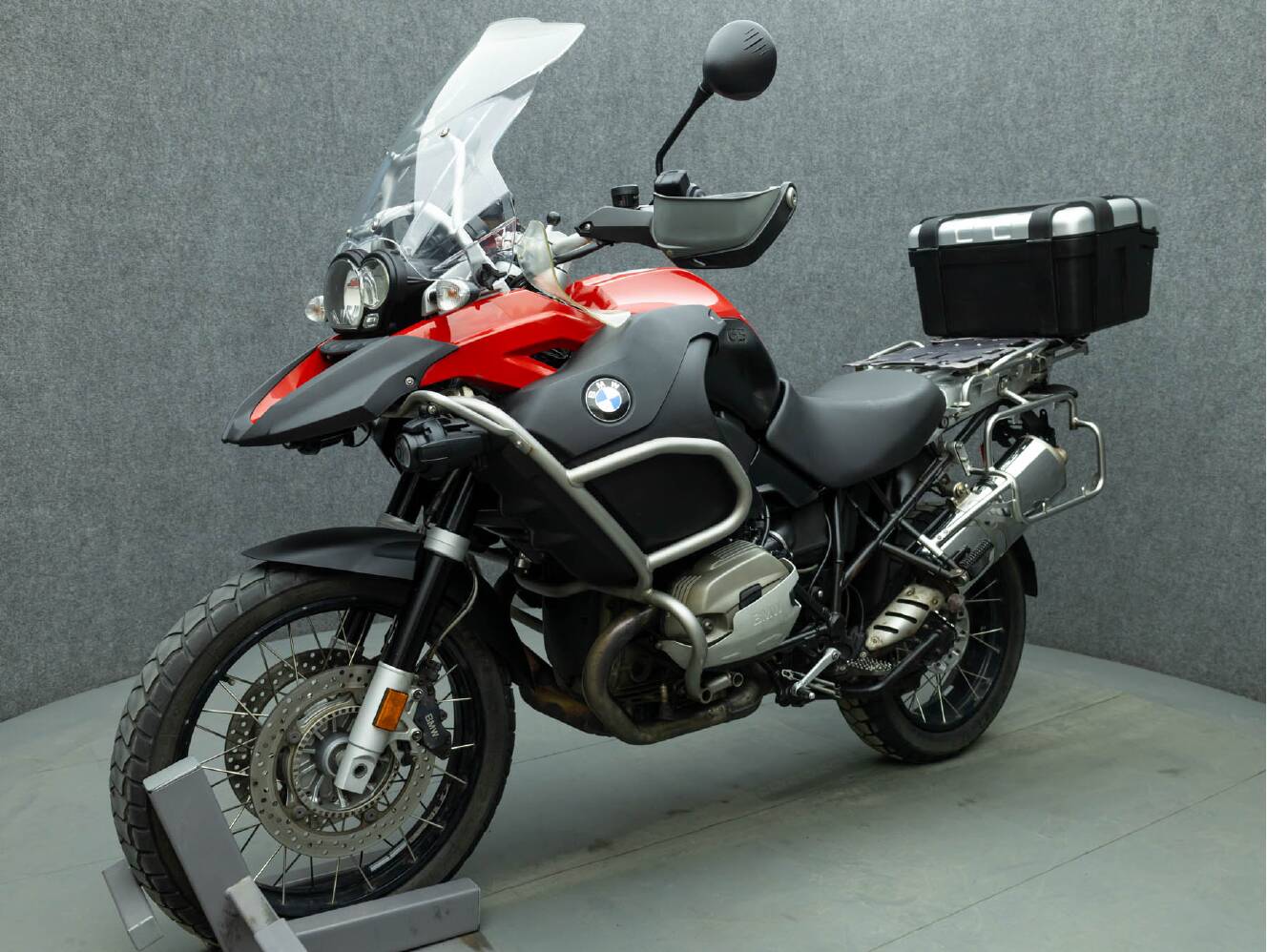 A photo of this 2012 BMW R1200GS ADVENTURE PREMIUM W/ABS
