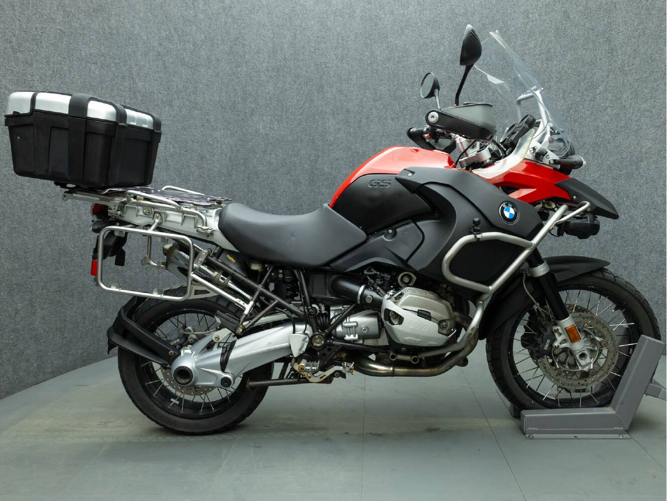 A photo of this 2012 BMW R1200GS ADVENTURE PREMIUM W/ABS