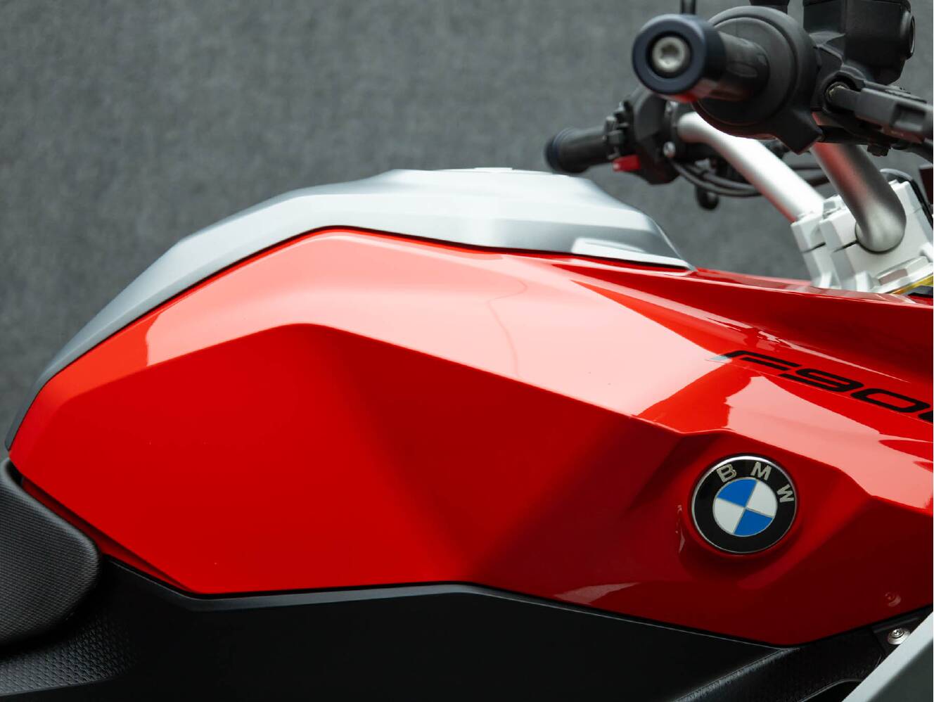 A photo of this 2020 BMW F900XR W/ABS