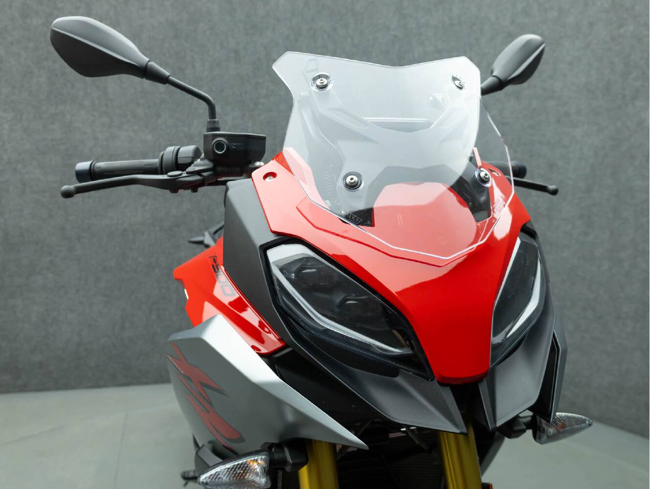 A photo of this 2020 BMW F900XR W/ABS