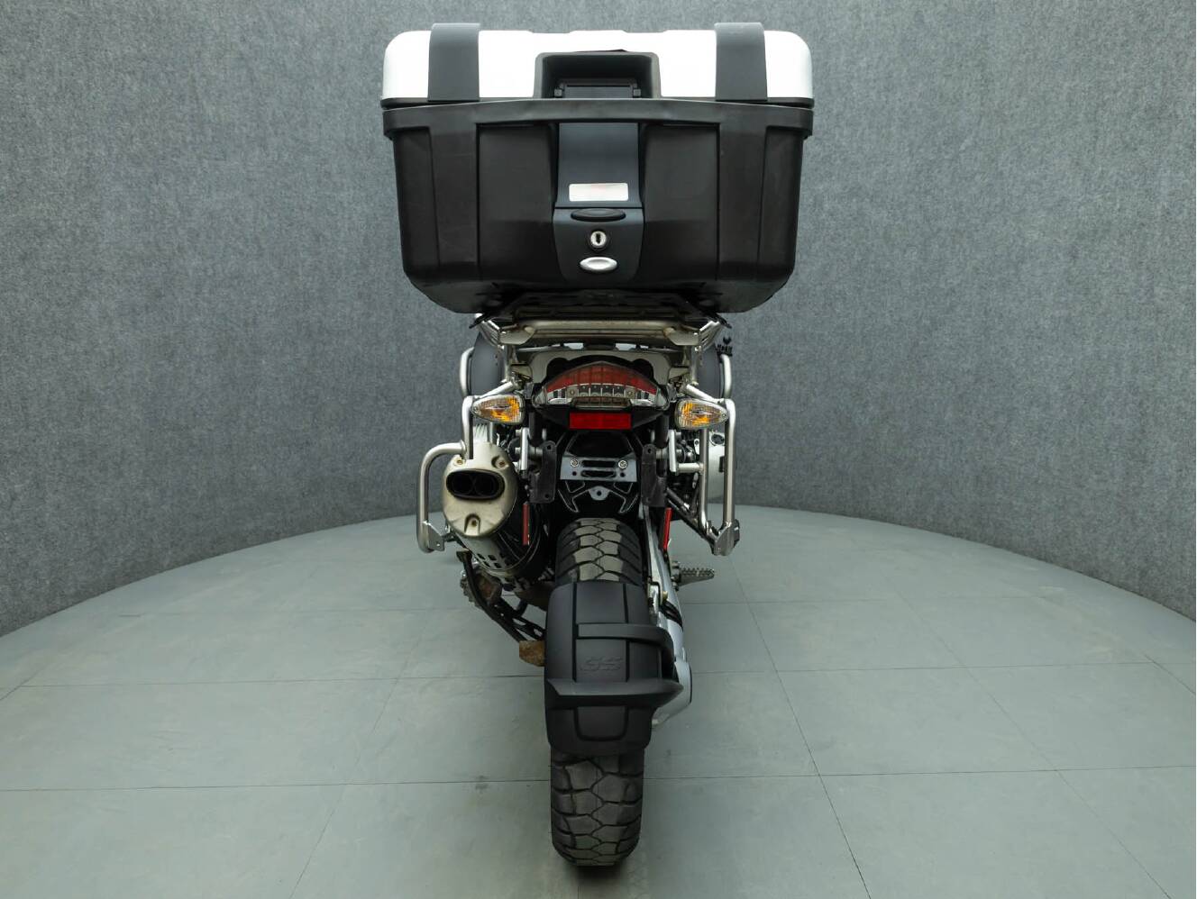A photo of this 2012 BMW R1200GS ADVENTURE PREMIUM W/ABS