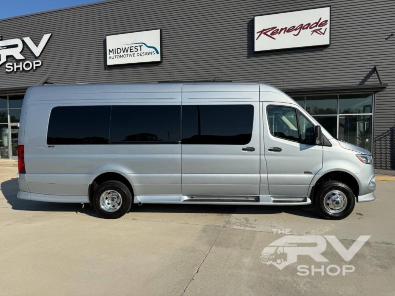 A photo of this 2027 Midwest Automotive Designs Luxe Cruiser D6