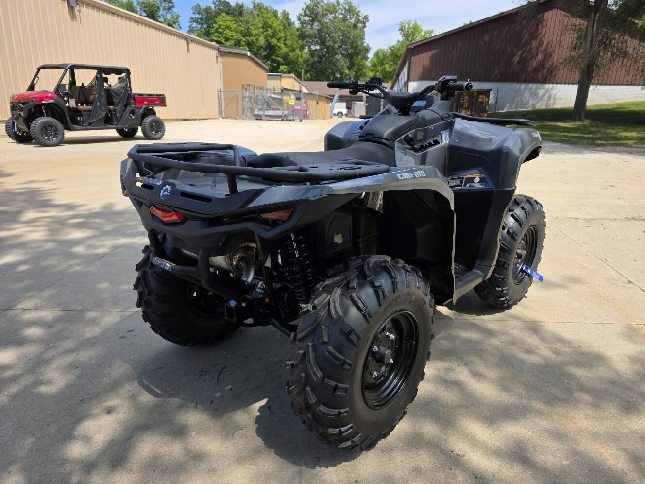 A photo of this 2026 Can-Am Outlander DPS 700