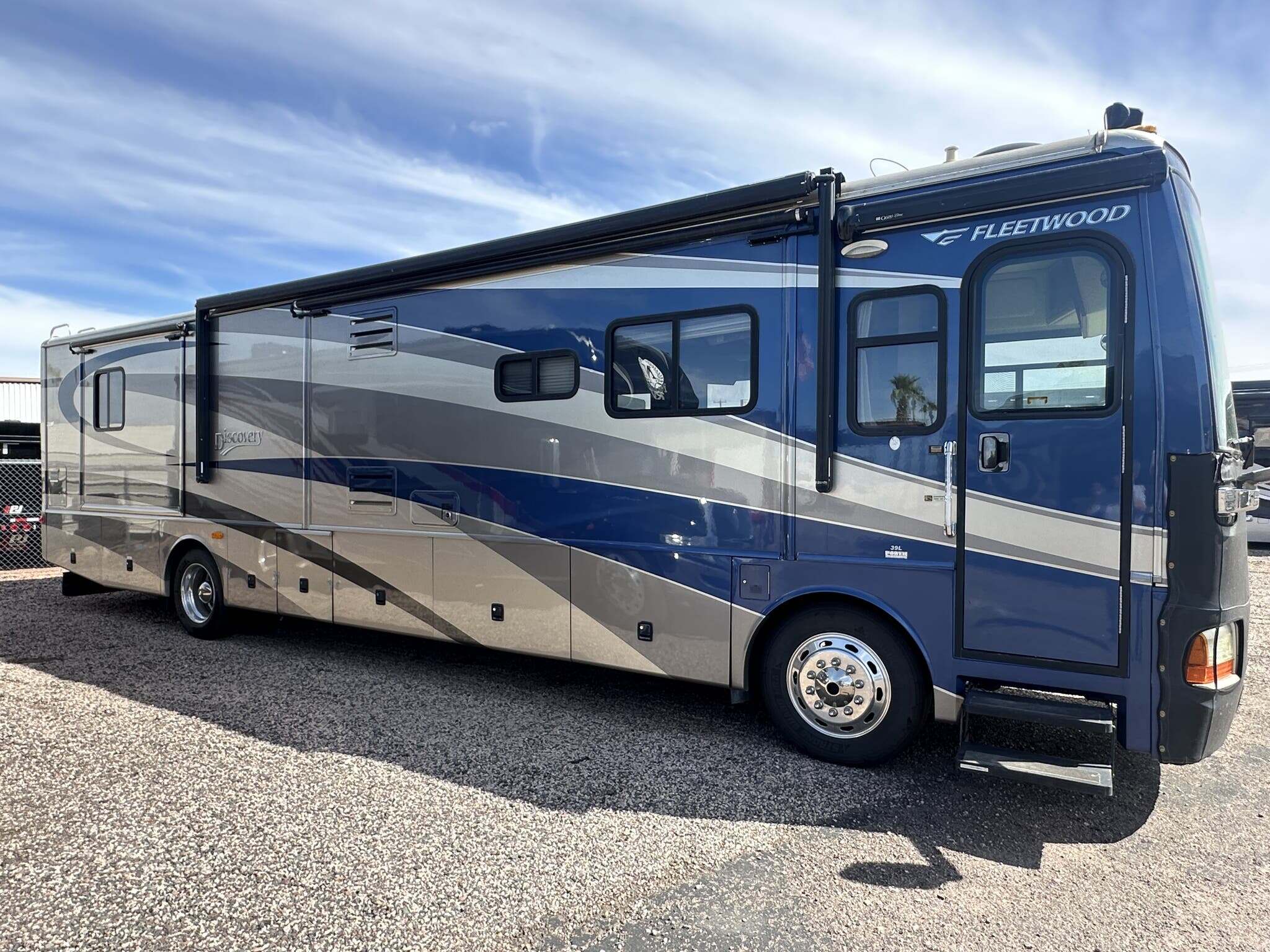 2005 Fleetwood Discovery 39L in mesa AZ