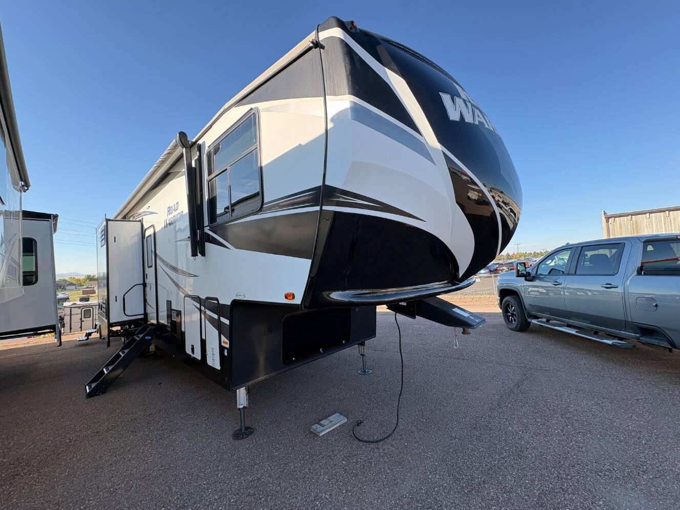 A photo of this 2020 Heartland Road Warrior 413RW