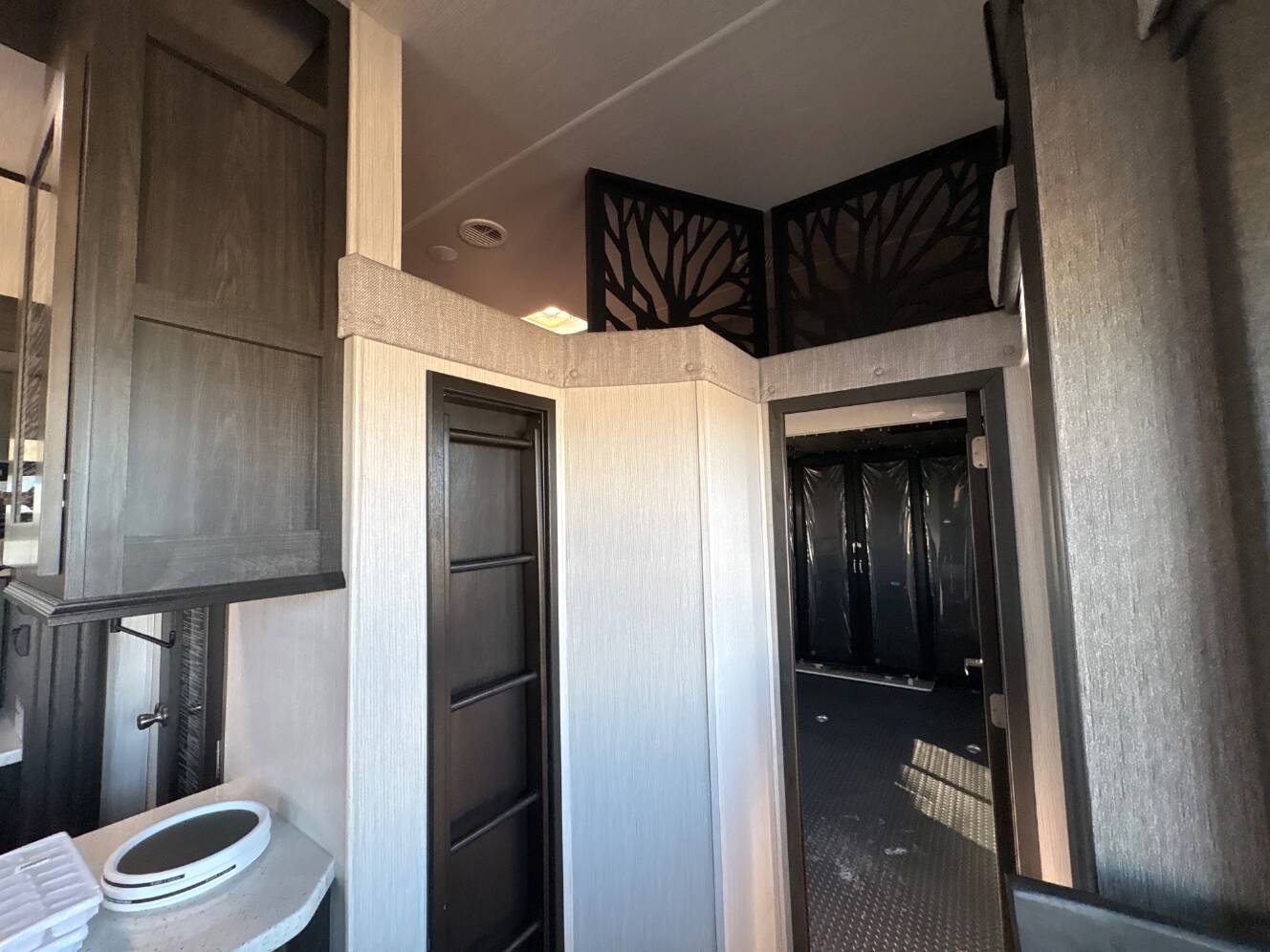 A photo of this 2020 Heartland Road Warrior 413RW