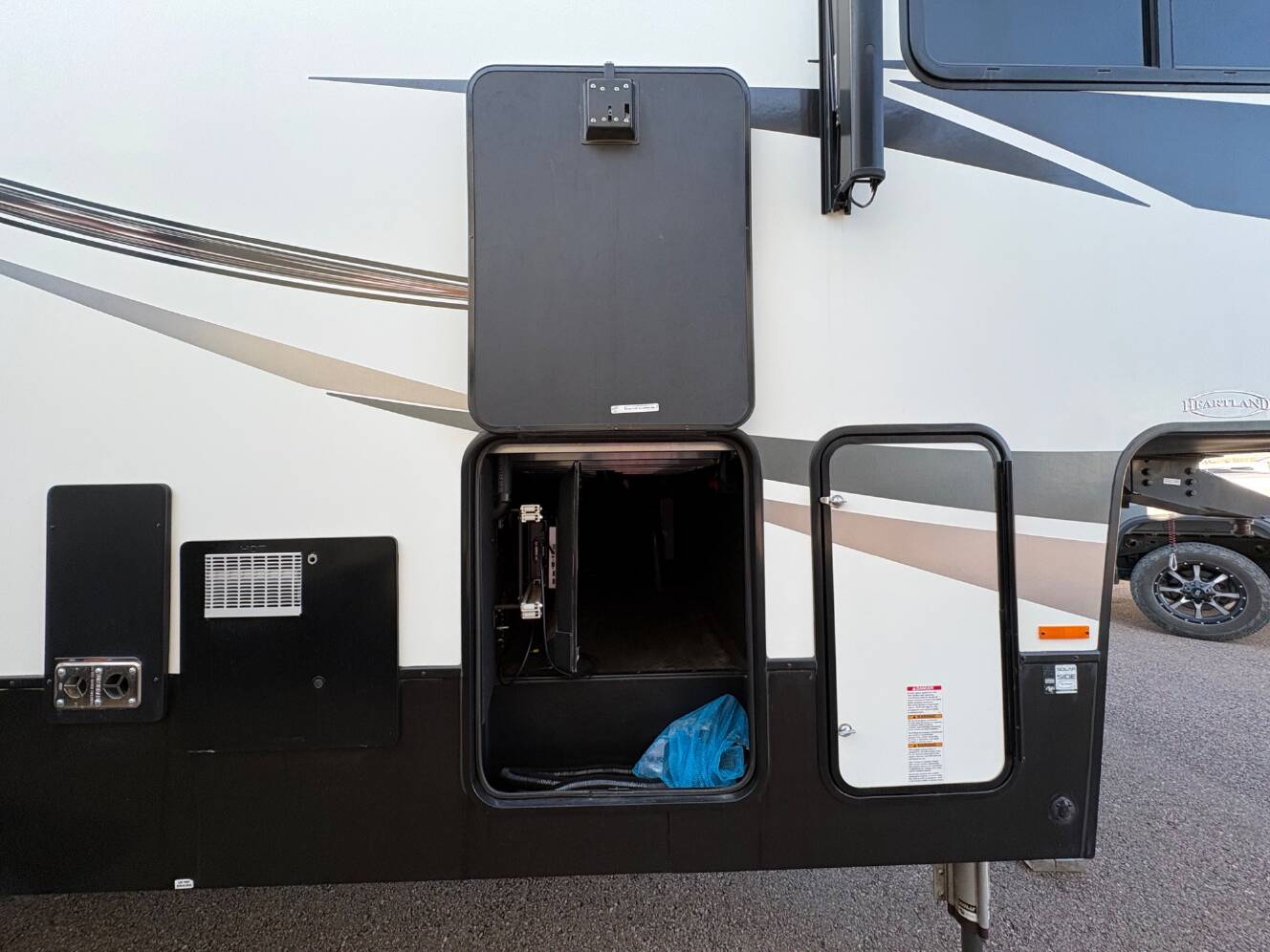 A photo of this 2020 Heartland Road Warrior 413RW