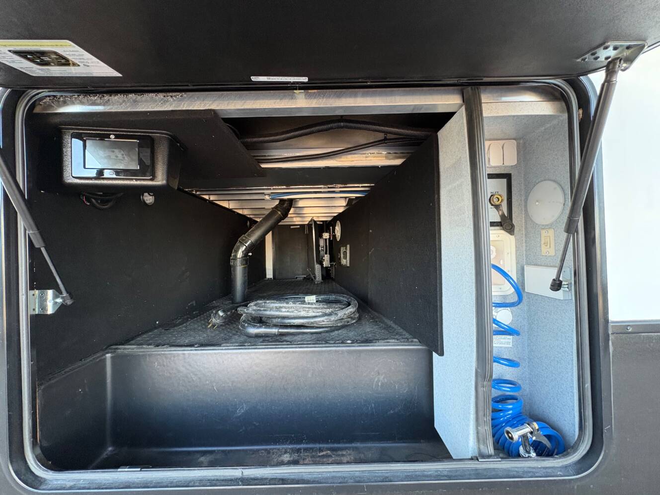 A photo of this 2020 Heartland Road Warrior 413RW