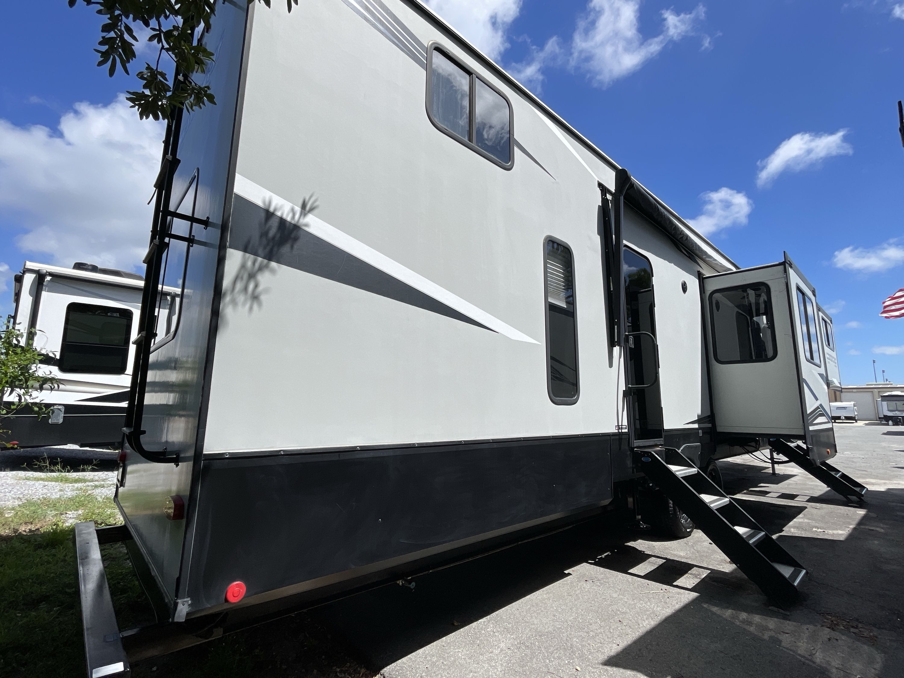 Used 2021 Forest River Arctic Wolf 3990 3990 Suite For Sale in