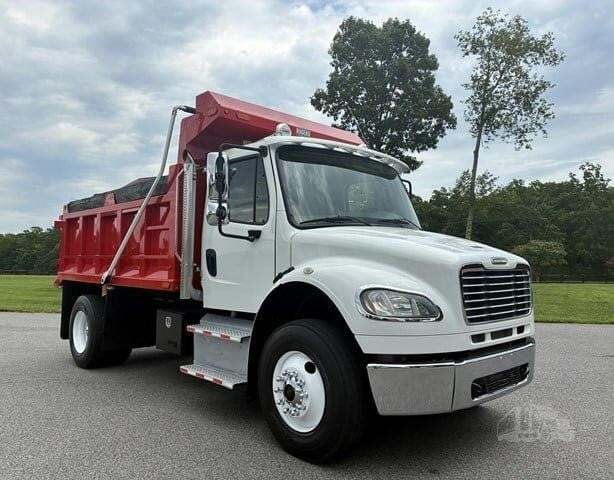 2020 FREIGHTLINER BUSINESS CLASS M2 106 in Chatham, VA