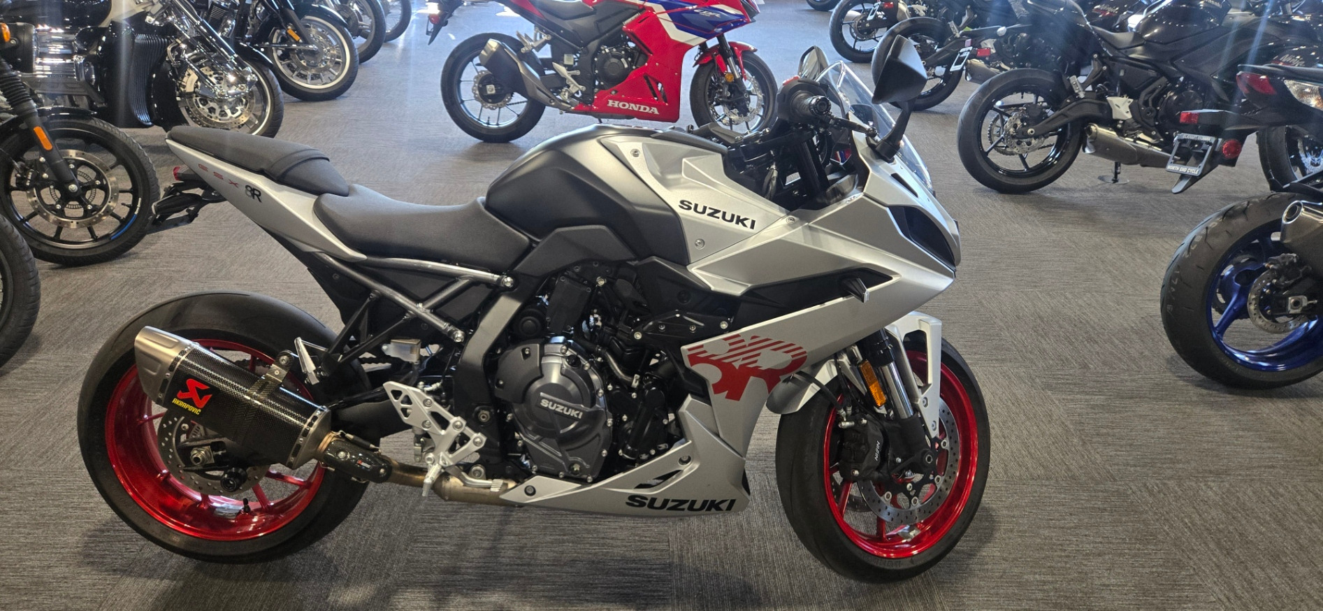 2024 Suzuki GSX-8R 8R in Elkhart, IN