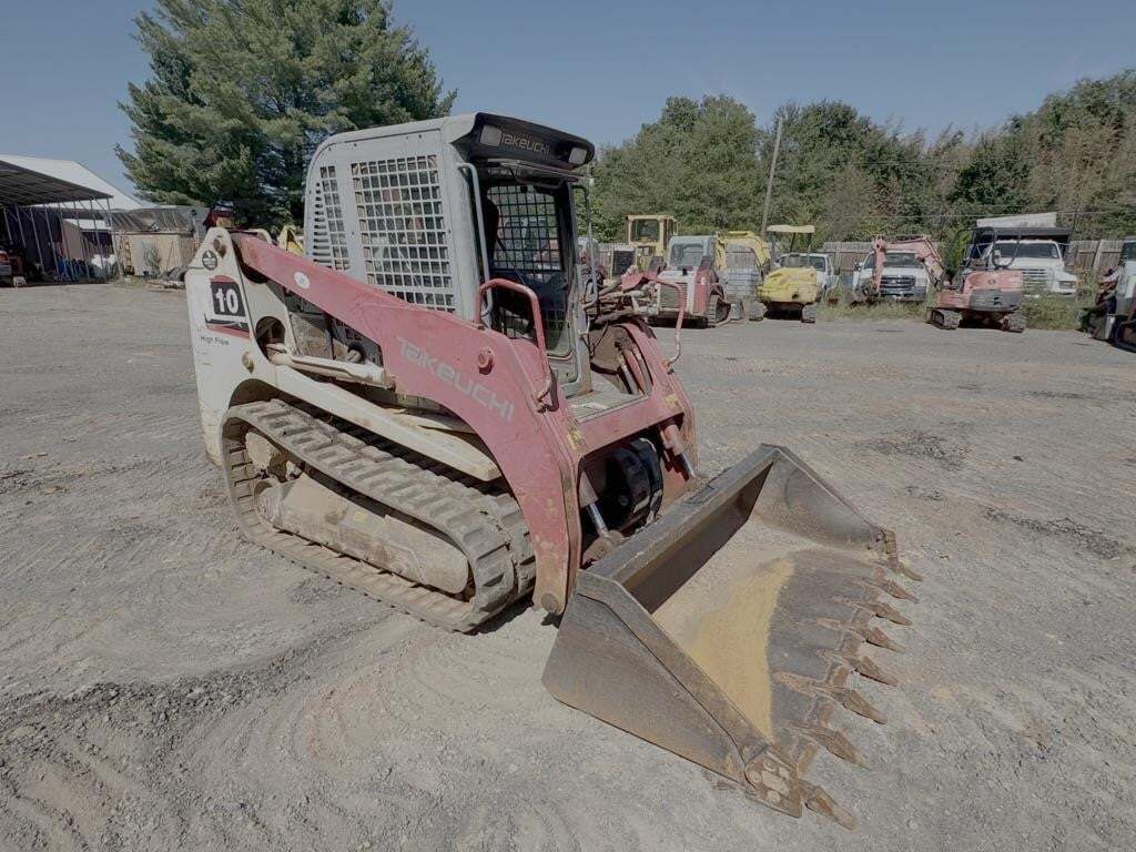 2012 TAKEUCHI TL10 in Chantilly, VA