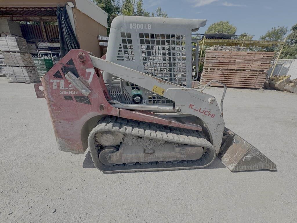 2013 TAKEUCHI TL230-2 in Chantilly, VA