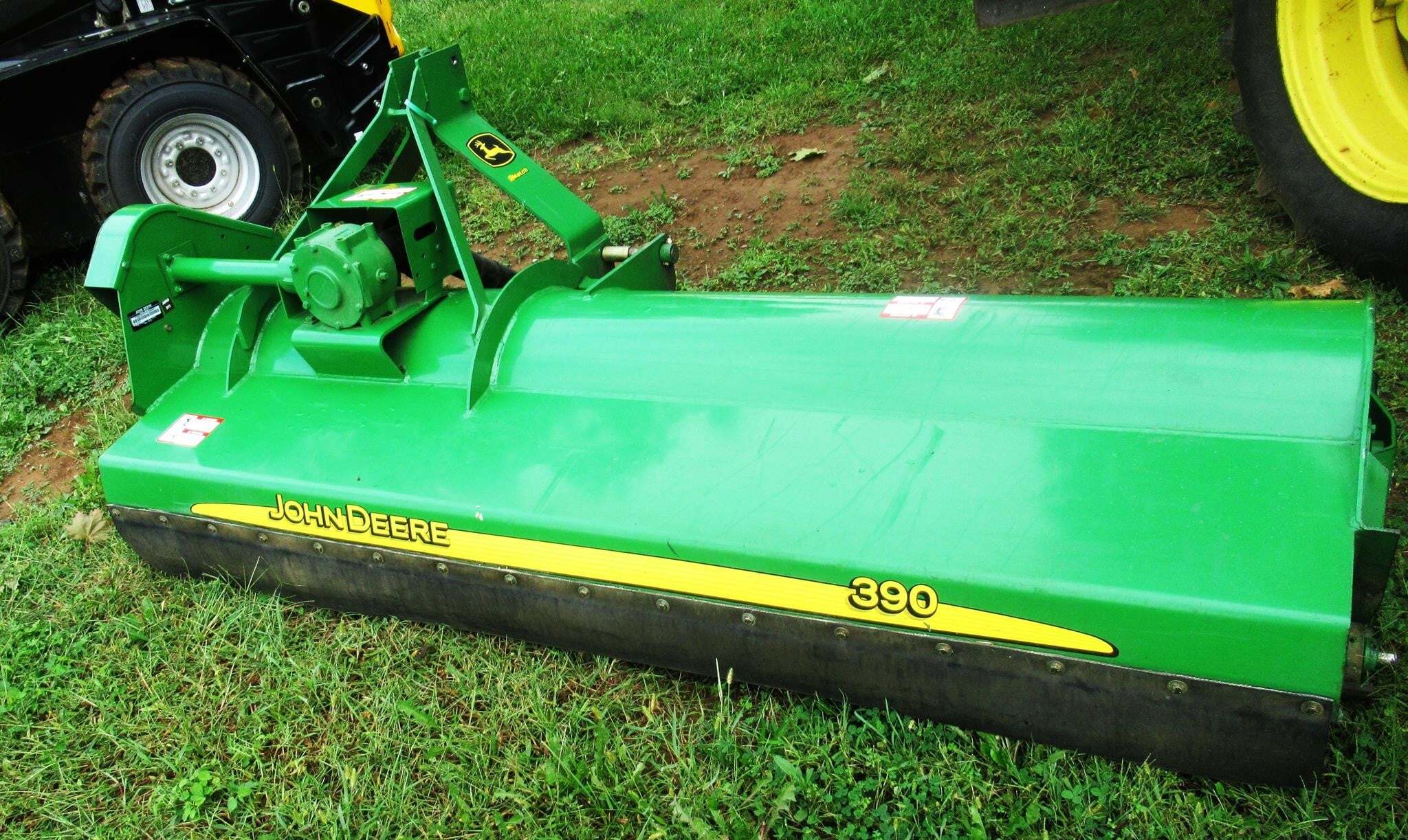 2013 JOHN DEERE 390 in Hagerstown, MD