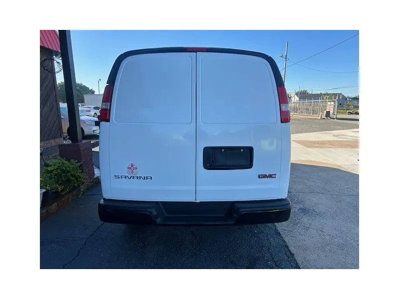 2022 GMC SAVANA G2500