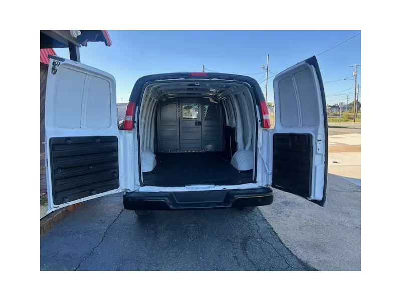 2022 GMC SAVANA G2500