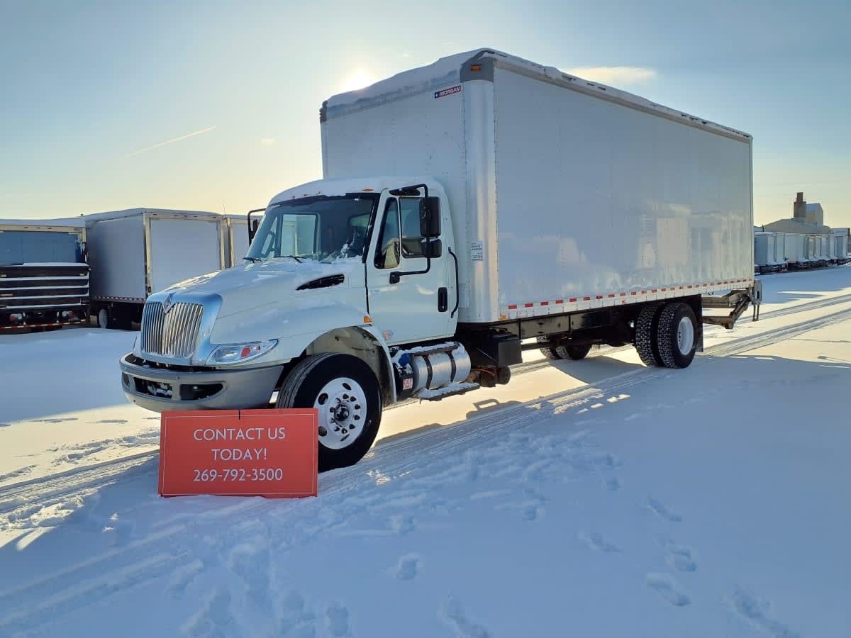 2017 INTERNATIONAL 4300 in Wayland, MI