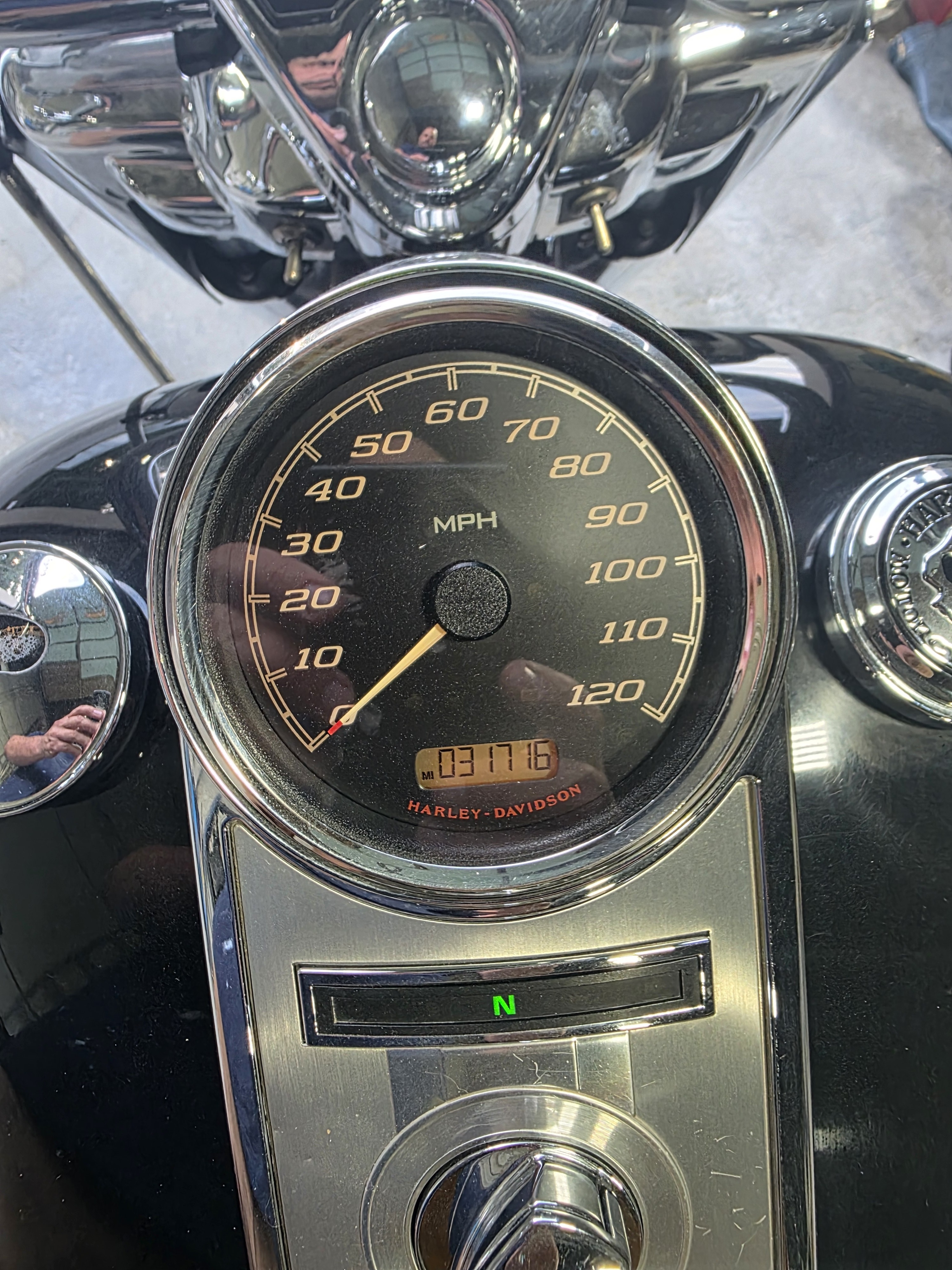 2015 Harley-Davidson ROAD KING CLASSIC in south windsor CT