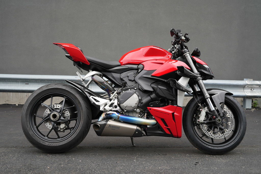 2022 Ducati Streetfighter V2 Ducati Red V2 in Saint Petersburg, FL