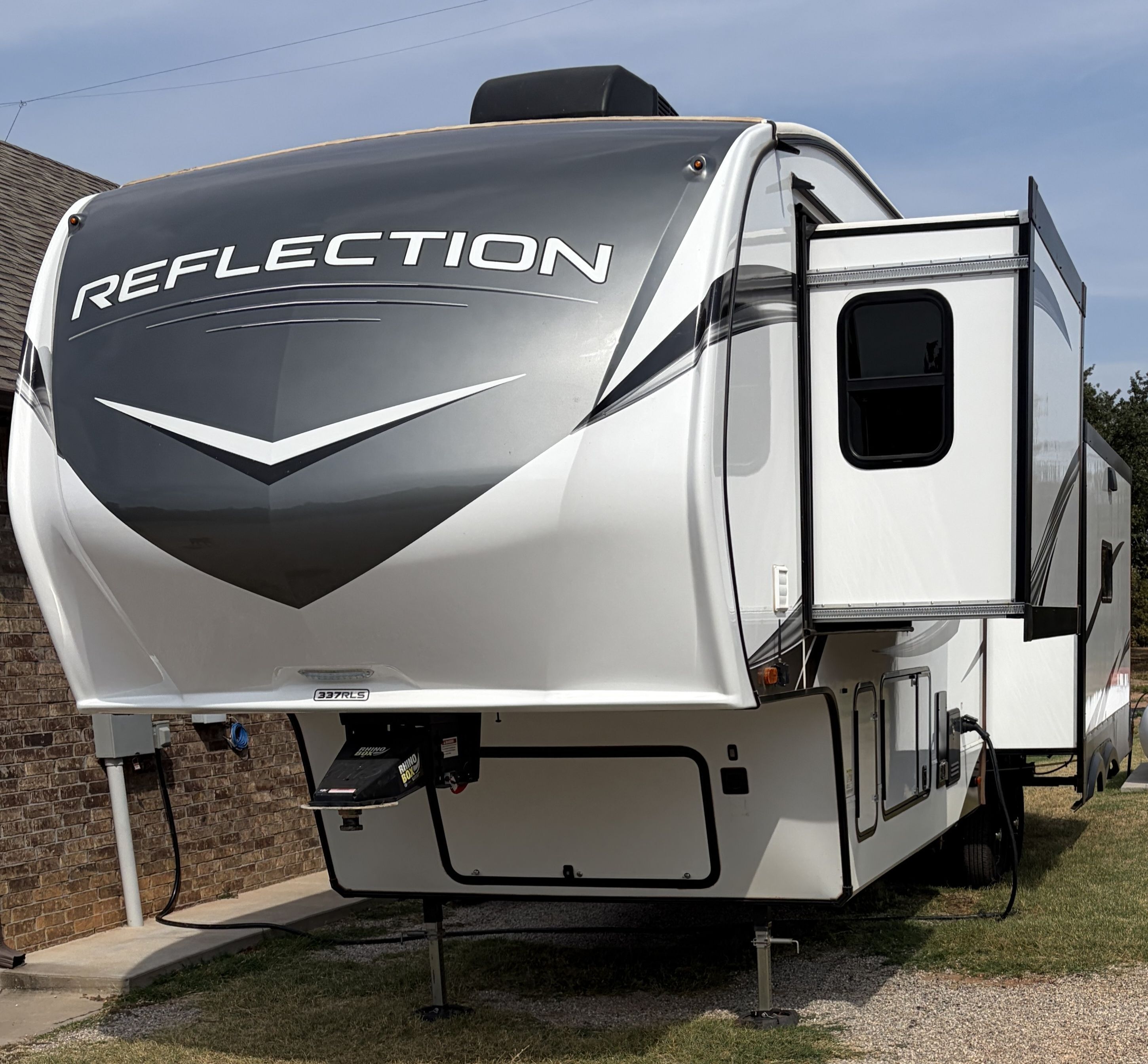 2023 Grand Design REFLECTION 337RLS RV