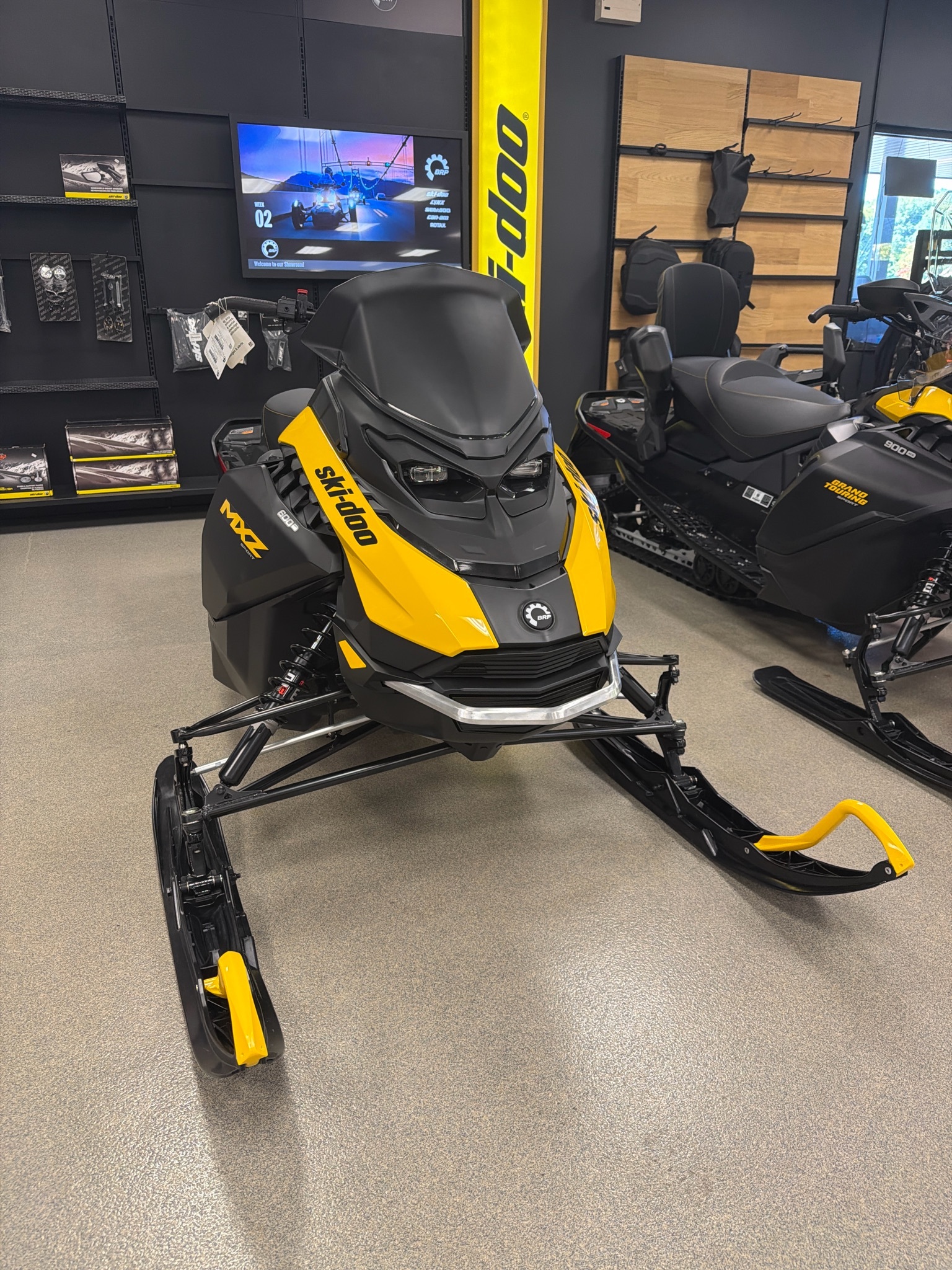 2027 Ski-Doo MXZ Sport 129 600 EFI ES RipSaw 1.25 in queensbury NY
