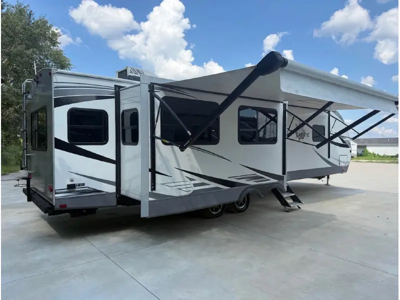 2021 HIGHLAND RIDGE LIGHT 313RLS