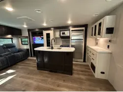 2021 HIGHLAND RIDGE LIGHT 313RLS