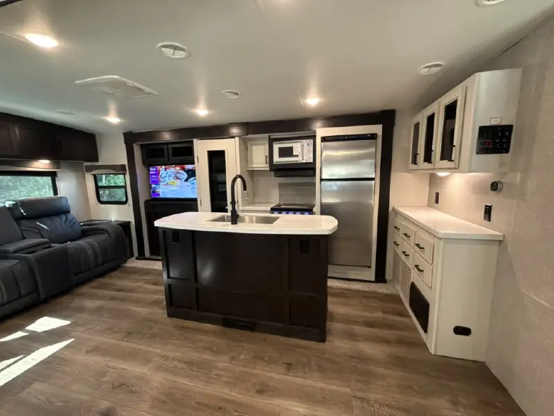 2021 HIGHLAND RIDGE LIGHT 313RLS