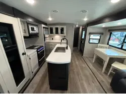 2021 HIGHLAND RIDGE LIGHT 313RLS