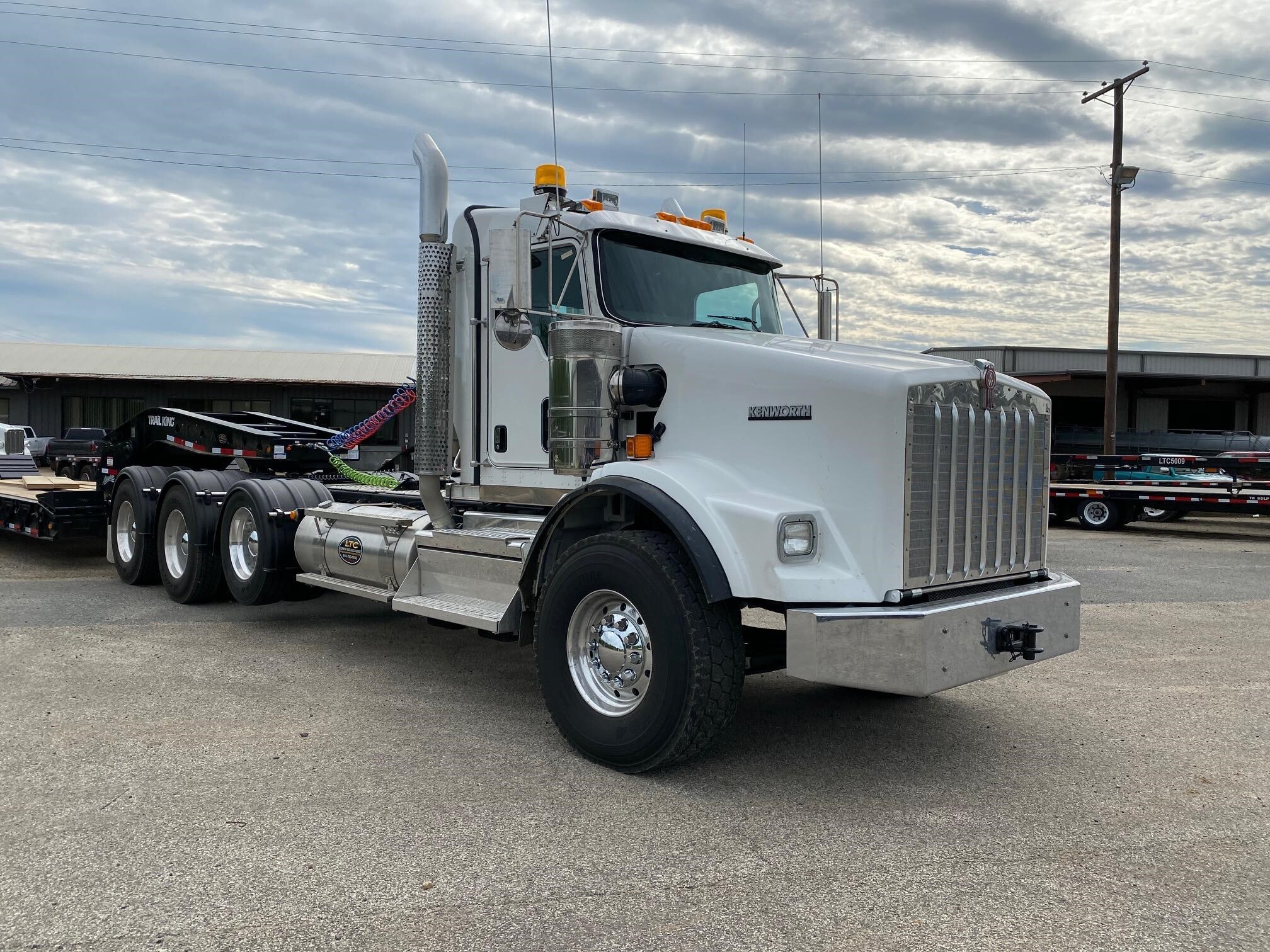 2021 KENWORTH T800 in Longview, TX