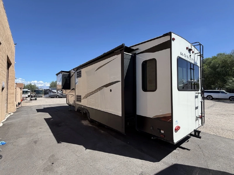 2021 KEYSTONE MONTANA HIGH COUNTRY 330RL