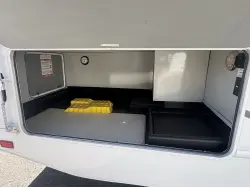 2016 THOR MOTOR COACH FOUR WINDS MAJESTIC 23A