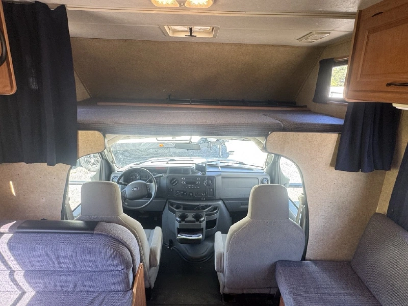 2016 THOR MOTOR COACH FOUR WINDS MAJESTIC 23A