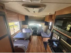 2016 THOR MOTOR COACH FOUR WINDS MAJESTIC 23A