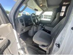 2016 THOR MOTOR COACH FOUR WINDS MAJESTIC 23A