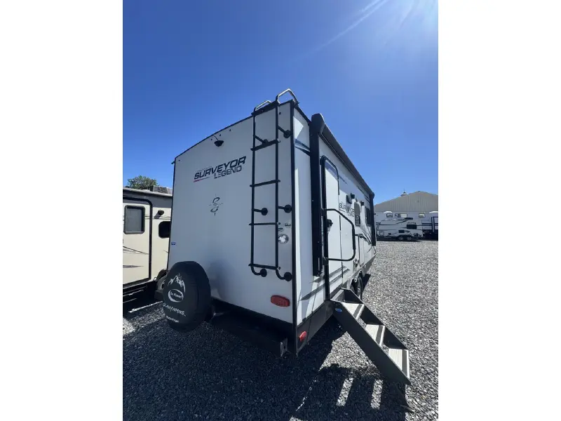 2021 FOREST RIVER SURVEYOR LEGEND 202RBLE