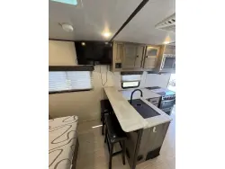 2021 FOREST RIVER SURVEYOR LEGEND 202RBLE