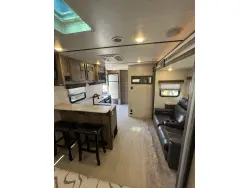 2021 FOREST RIVER SURVEYOR LEGEND 202RBLE