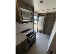 2021 FOREST RIVER SURVEYOR LEGEND 202RBLE