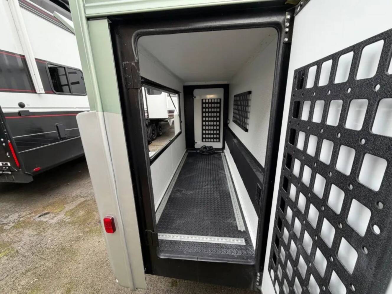 A photo of this 2026 Jayco Melbourne Prestige 25MP