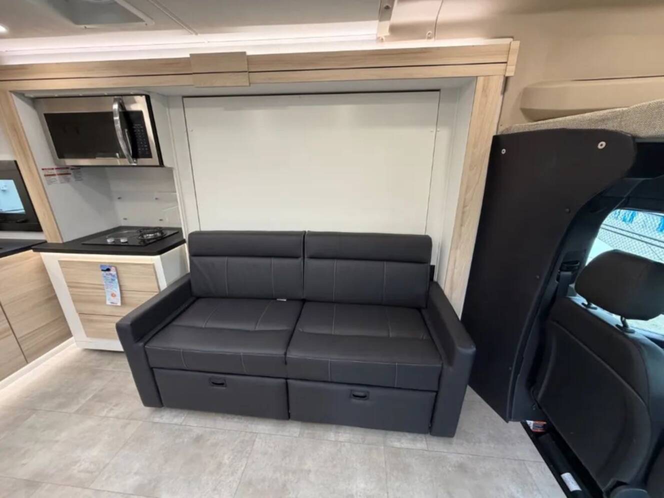 A photo of this 2026 Jayco Melbourne Prestige 25MP