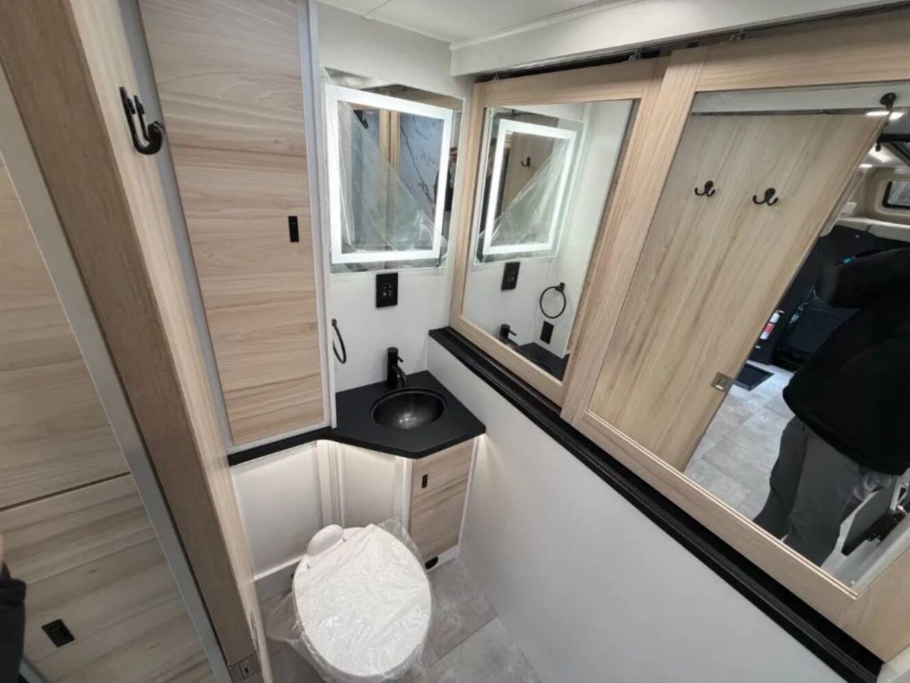 A photo of this 2026 Jayco Melbourne Prestige 25MP