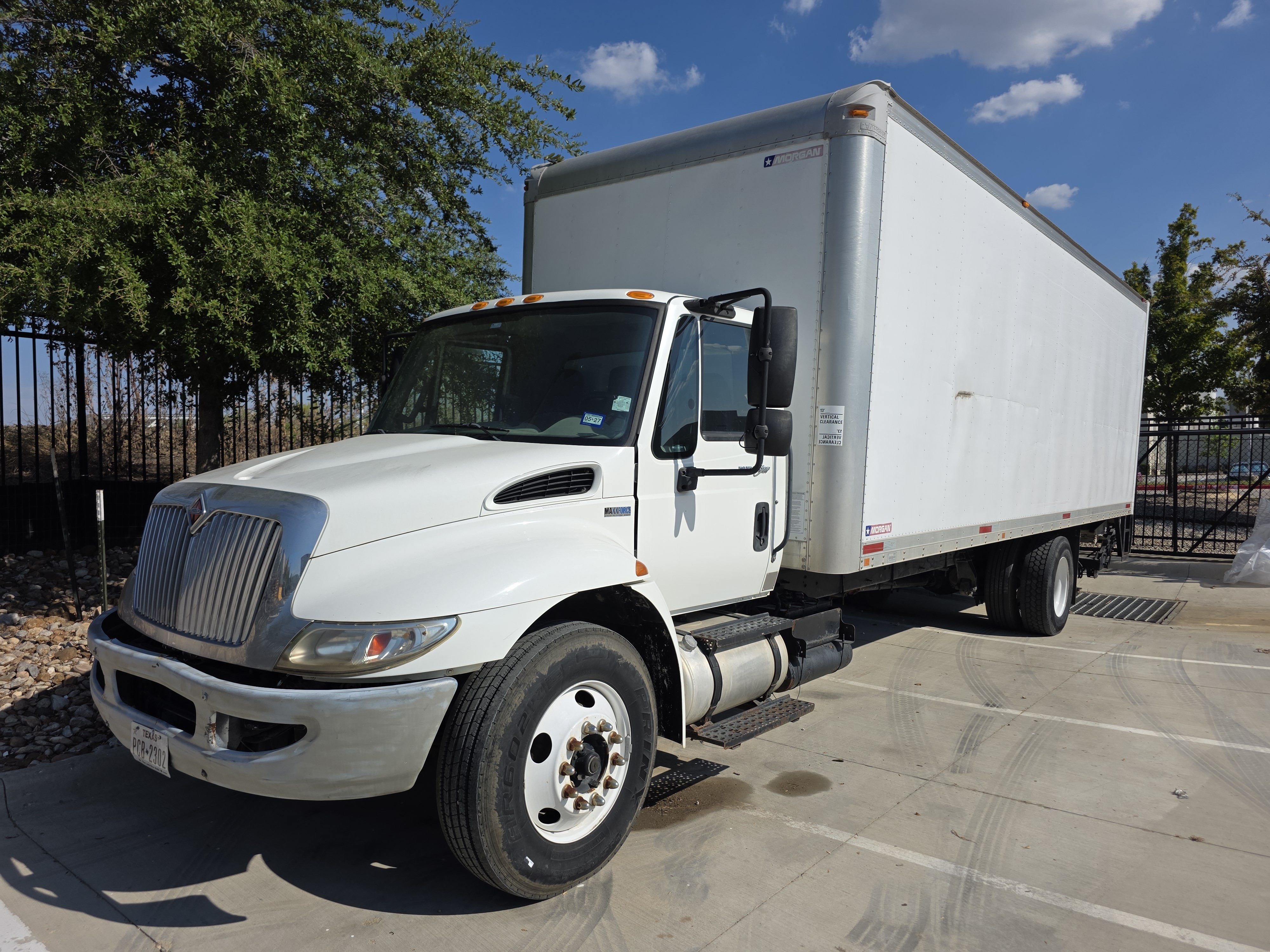 2011 INTERNATIONAL DURASTAR 4300 in Pflugerville, TX