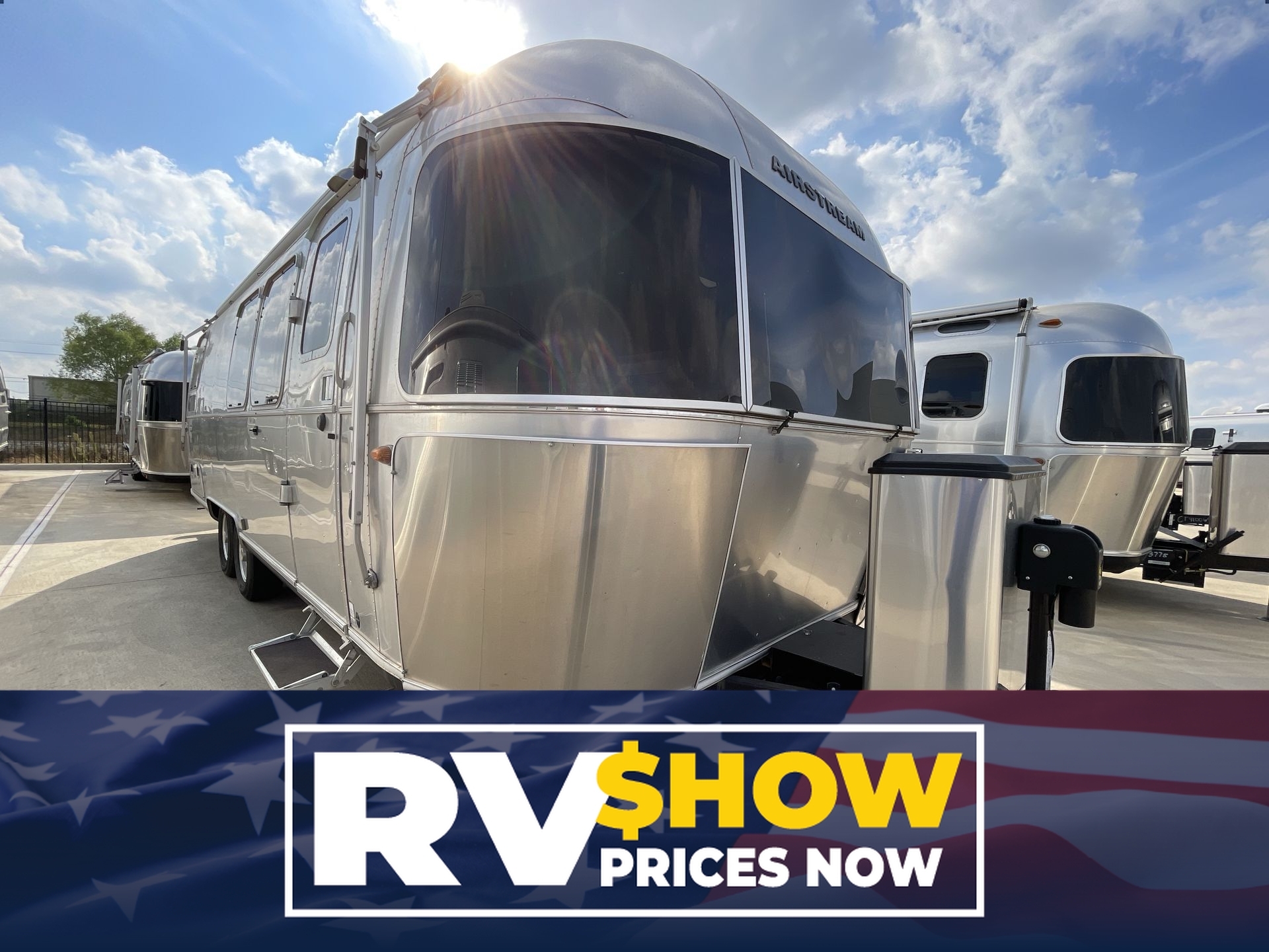 2018 Airstream International Serenity 28RB (Rear Twin Bed) 28RB TWIN in buda TX