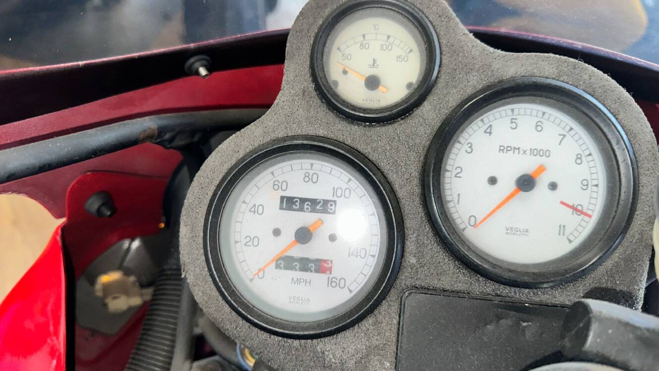 A photo of this 1991 Ducati 851