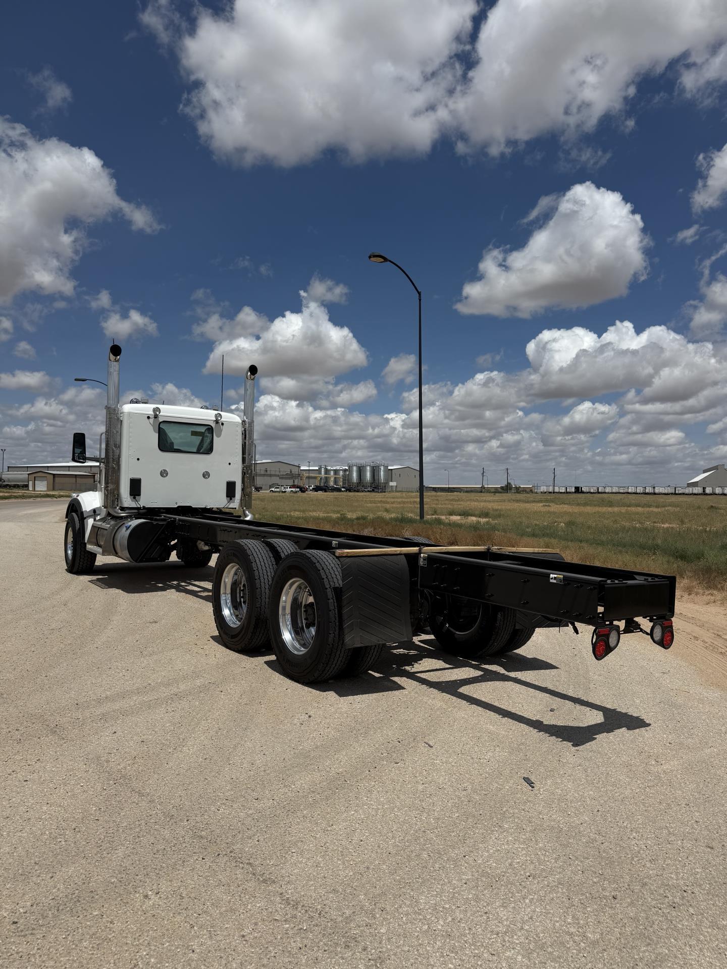 2027 PETERBILT 567 in Odessa, TX