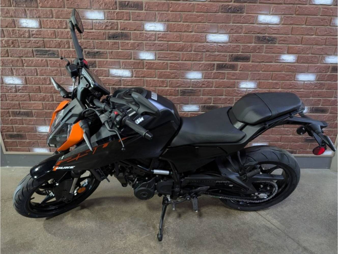 A photo of this 2026 KTM 250 Duke