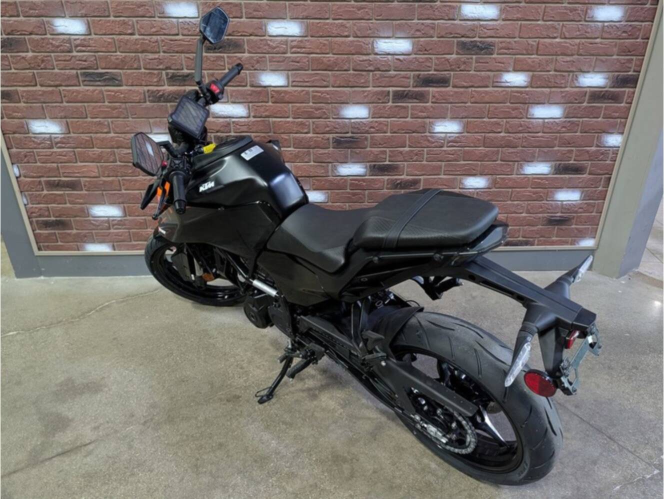 A photo of this 2026 KTM 250 Duke